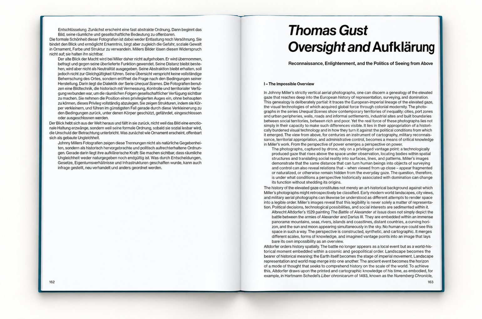 The book open at pages 162 and 163: the end of the German version and the first page of the English version of Thomas Gust's essay "Oversight and Aufklärung".